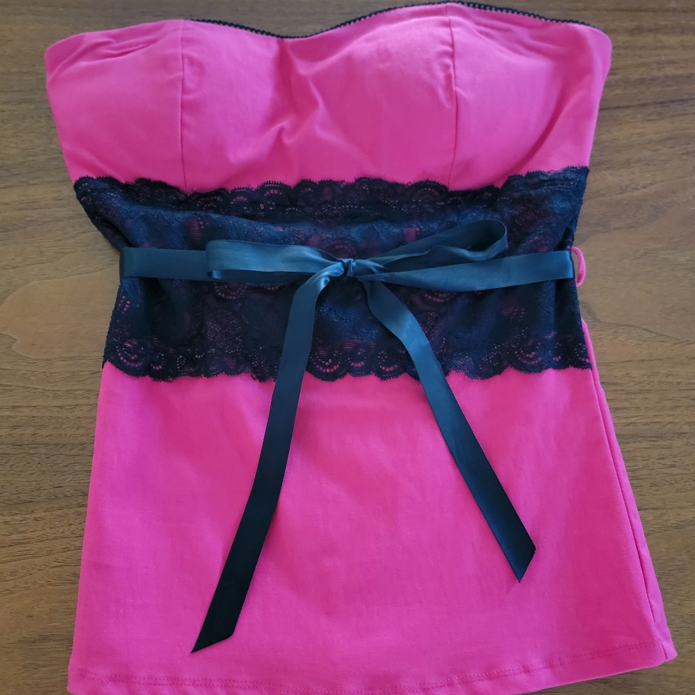 Body Central Hot Pink Strapless Corset Top with Black Lace Accent - Picture 7 of 10
